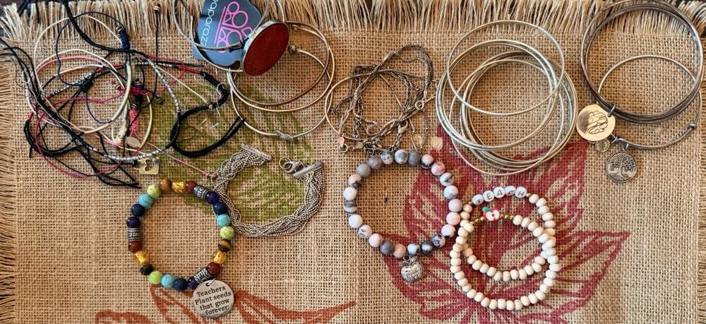 Bracelet Lot Mixed Fashion Bangles Teacher Soul Sisters Alex And Ani Used 30+